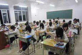 初中开设晚自习，对于家长和孩子来讲，好处绝对不是一星半点图片