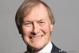 英国在任议员光天化日下遇刺身亡，被捅了好几刀，政界很震惊图片