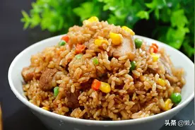 五花肉里加一碗大米，配上胡萝卜和豌豆，连挑食的孩子也爱吃图片