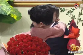 春晚小品花式虐狗引不满，任嘉伦和万茜难弥补，关于催婚你怎么看图片