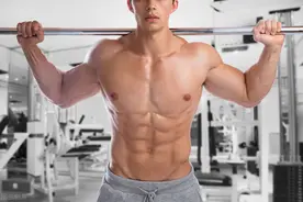 40cm的手臂围，万里挑一的健身水平图片