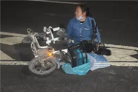 电三轮将电两轮车主的腰椎撞断后逃逸，肇事女司机找到了图片