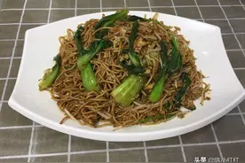 夜市小吃炒面，做法超级的简单，做出来比外面还好吃，还卫生图片