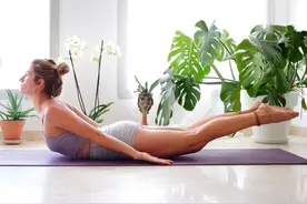 这15个瑜伽体式串联起来，就是一套瑜伽成品课，练完超舒服图片