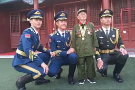 小个子大英雄！李安甫13岁参军，身高1米2却暗杀多名日军军官图片