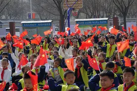 银川市兴庆区第四小学举行“最美的颂歌献给党”红色经典诵读比赛图片