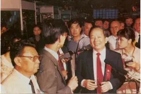 田纪云妻子李英华：曾大着肚子工作一线，4个子女却都是普通工人图片