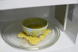 这些食物放进微波炉，会爆炸！春节要小心了图片