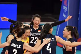 中国女排输球登上热搜第一！中田久美终于赢了，郎平达成三大目的图片