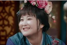 贾玲师承冯巩，成名十年却很少提及恩师，只为不给师父添麻烦图片