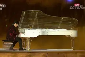 郎朗：现场演奏《黄河协奏曲》，感觉特别有气势图片