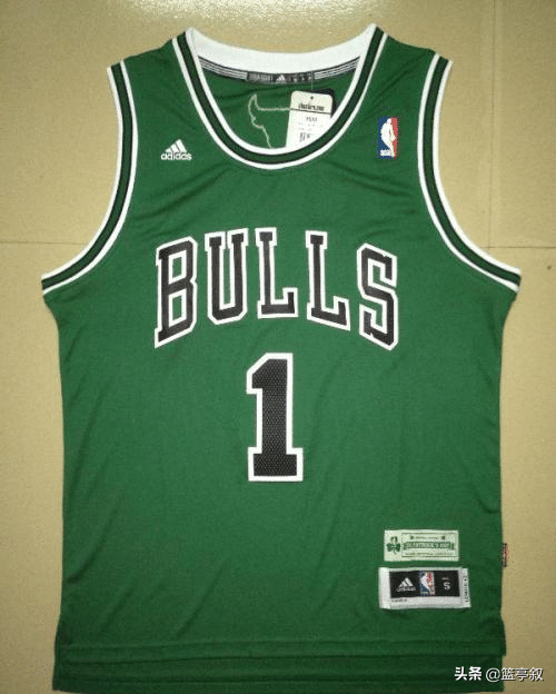 黄蜂黑色球衣"翩翩起舞"(手游世界-2022年最新版本)-中国游戏门户站