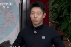 姐衣服穿反了就不要在街上逛了，赶紧回去换换吧！图片