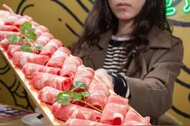 一发入魂真·肥美生蚝+韶关人的火锅，吃完FaFa声！在老巷内图片