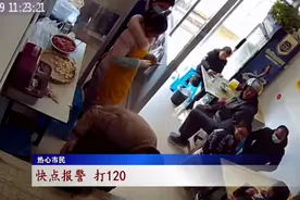 93岁老太吃馄饨突然晕厥，还口吐白沫，旁人看了：这不对劲图片