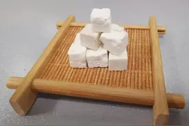 本草小课堂 | 祛湿健脾的 “四时神药”茯苓图片