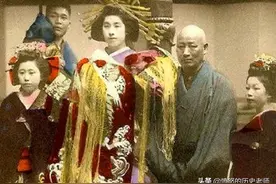 珍贵老照片：日本艺妓花魁、冯巩看望张学良、把玩日军头骨的美军图片