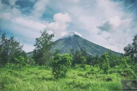 远近观看火山景观（一）图片