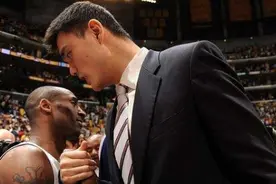 科比去世姚明却沉默？原来通过3种身份表了态，比个人发声更庄重图片