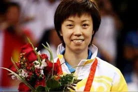 “大魔王”在娃面前也白费，张怡宁谈女儿学乒乓球，满脸无奈图片