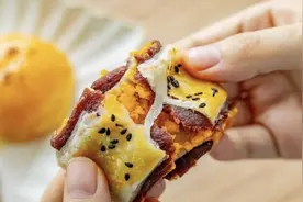 挑战蛋黄酥失败？不用开酥，也能做出酥掉渣的蛋黄酥图片