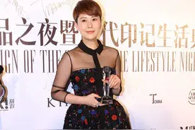 海清的长相很耐看，即使留着一头英气的短发，也能这么有女人味图片