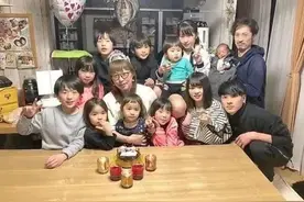 宝妈生娃“上瘾”？20年生下12个孩子，如今生活状况令人担忧图片