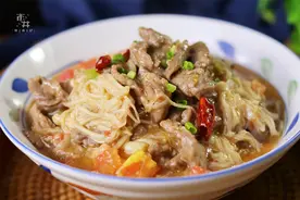 炒牛肉时，记住厨师常用的2招，随便炒也不会老，滑嫩鲜香不塞牙图片