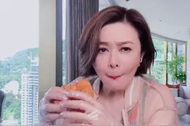 58岁关之琳狂吃油炸食品，手臂粗壮肩变宽自嘲胖太多，被认成蔡明图片
