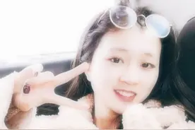 林生斌现任妻子在澳洲吃牛排大餐！还配文好好吃饭，好好生活图片