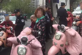姜堰两大妈买个烧饼，竟然惊动了警察图片