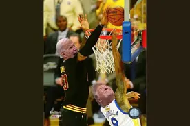 詹姆斯发封盖伊戈达拉P图庆祝特朗普败选图片