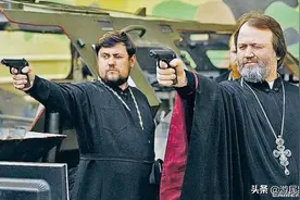 讲武堂：能奶能输出！“随军牧师”的圣光到底脏不脏？图片