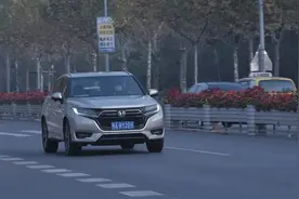 同级别最强的2.0T，后排还能斗地主，UR-V这车值得买吗？图片