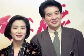 75岁秦汉近况曝光，3年没拍戏在家弄孙为乐，3岁孙女像极了爷爷图片