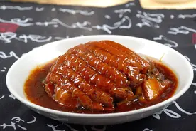 美味的腐乳扣肉的制作，看得让人直流口水图片