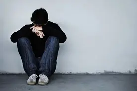 在骗子聚集的网贷吧，借几千滚成二十多万后，他们的人生在下沉图片