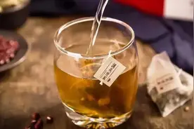 冷水泡茶更营养？这4大好处，很多人都不知道！喝好3杯茶，让你健康一整夏图片