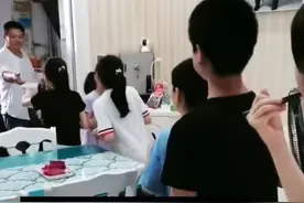 霸气姑姑暑假带七娃，姑父为孩子排队打饭，这样的亲戚包分配吗？图片