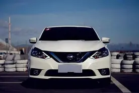 本田纸糊车原形毕露，车皮“薄如蝉翼”，车主吐槽电动车都撞不过图片