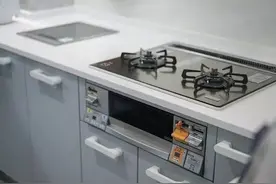 用过日本燃气灶之后，我回家立马把厨房里的中式灶台拆掉图片