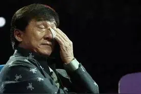 曾经的初恋让成龙愧疚一辈子，她至今仍未嫁图片
