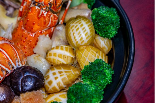 花胶花菇焖猪脚 2026年花胶花菇炖猪肉的做法