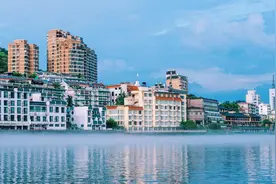 浙江藏了个“自带空调”的城市，年均气温17度，距离杭州仅41分钟图片