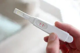 15岁结婚、17岁生娃，早婚早育的00后为什么变多了？图片