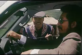 富豪假扮乞丐回家探亲，没想到妻子早已另嫁他人，结局催泪的电影图片