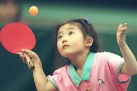 日本兵乓球天才姑娘，为何成为国乒队团宠？看完视频你就知道了图片