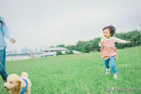 孩子“最期待”的4件礼物，大多数和物质无关，却很少有家长重视图片