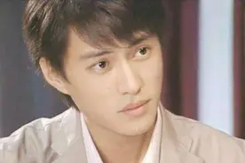 靳东：为何两次恋上二婚离异女？看看他的经历，就一点也不奇怪了图片