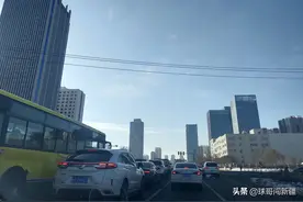 乌鲁木齐新市区四平路的崛起之路，搬政府、建商场、建医院……图片